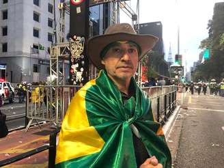Metalúrgico Sérgio Bueno, de 53 anos, participou de ato de Flávio Bolsonaro
