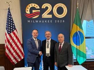 Jamieson Greer, Márcio Elias Rosa e Mauro Vieira conversam sobre pauta comercial e tarifas entre Brasil e EUA, em Milwaukee