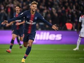 Neymar cria mais chances de gol que David Silva e Messi (Foto: Franck Fife / AFP)
