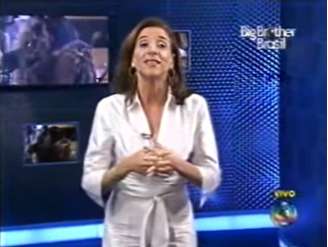A atriz Marisa Orth era companheira de apresentação do Pedro Bial na 1ª edição do 'Big Brother Brasil', exibida em 2002  