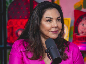 Mônica Sousa: "Tenho muito orgulho de ser mulher e de ter personalidade forte, faz com que eu confie em mim e esteja ao meu próprio lado"