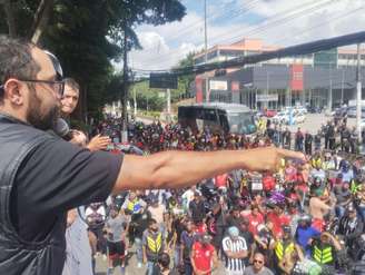 Entregadores no Breque Nacional na paralisação de dois dias, em 31 de março e 01 de abril de 2025, em Osasco (SP).