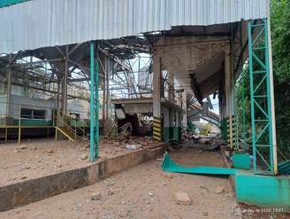 Estrutura destruída após explosão na Coopermota.