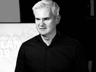 Jacek Magiera se sentiu mal durante uma corrida e ficou internado uma semana antes de morrer – Reprodução/PZPN