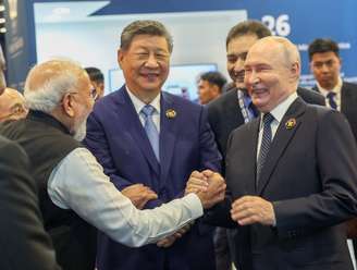 Primeiro-ministro da Índia, Narendra Modi, presidente da Rússia, Vladimir Putin, e o presidente da China, Xi Jinping, em Nova Délhi
   12 de setembro de 2026     Divulgação via REUTERS