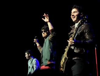 Em turnê pela América Latina, o grupo Jonas Brothers se apresentou neste domingo (10) em São Paulo, no Credicard Hall. O trio formado por Nick Jonas, Joe Jonas e Kevin Jonas agitou o público teen