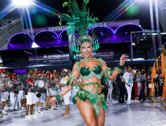 Virginia no ensaio técnico da Grande Rio na Sapucaí