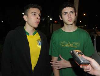 Gustavo Geromel e Yan Rosa são fãs e vizinhos do músico