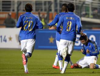 Victor Luis abriu o placar com chute de longa distância