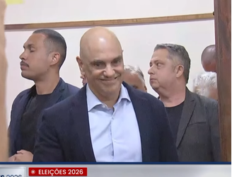 Ministro do Supremo Tribunal Federal (STF) Alexandre de Moraes vota no Colégio Madre Alix, no Jardim Paulistano, zona oeste de São Paulo