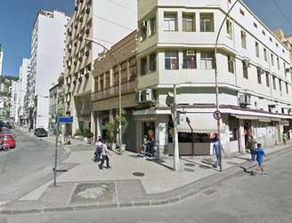 Esquina entre as Ruas dos Inválidos e do Rezende, na Lapa, centro do Rio