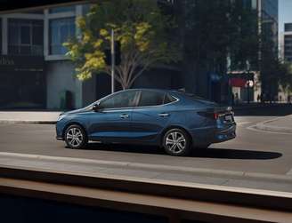 Hyundai HB20S terá versões turbo com potência reduzida