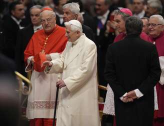 <p>O Papa Emérito Bento XVI participou da cerimônia de criação de 19 novos cardeais na Basílica de São Pedro</p>