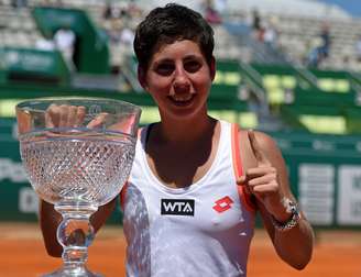 A espanhola Carla Suarez Navarro faturou o primeiro título de WTA na sua carreira