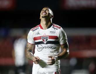 Na estreia de Ceni, São Paulo empata com o Ceará no Morumbi