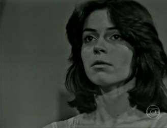 Françoise Forton em cena da novela 'Estúpido Cupido' (1976); atriz morreu em 16 de janeiro de 2022