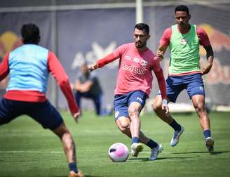 Raul e Arthur Sousa, jogadores do Red Bull Bragantino. 