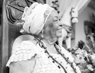 Morre Mãe Carmem, ialorixá do Terreiro do Gantois, aos 98 anos 
