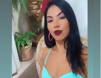 Bárbara Cantídio, de 17 anos, foi baleada e não resistiu.