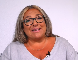 Supernanny gringa, Jo Frost, comunica fãs sobre diagnóstico de anafilaxia