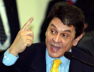 O ex-deputado Roberto Jefferson, delator do esquema que ficou conhecido como mensalão, em foto de 2005, na capital federal. 