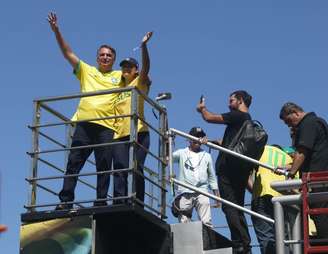 Ato reuniou milhares de apoiadores de Bolsonaro em Copacabana, no Rio de Janeiro, na manhã deste domingo, 21.