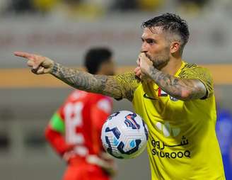 Daniel Bessa comemora gol nos Emirados Árabes