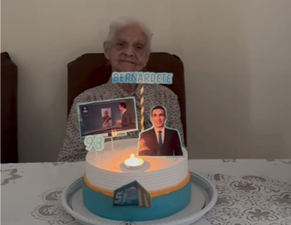 Dona Maria Bernadete fez 98 anos e ganhou bolo com o tema César Tralli