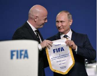 Presidente russo, Vladimir Putin, e presidente da Fifa, Gianni Infantino 13/06/2018 Sputnik/Alexei Nikolsky/Kremlin via REUTERS