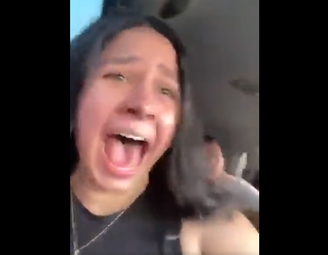 Jovens sofrem acidente de carro enquanto gravavam vídeo para o TikTok