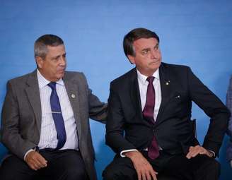 Walter Braga Netto e Jair Bolsonaro são réus por tentativa de golpe
