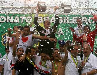 São Paulo conquistou o Brasileirão de 2006 após arrancada no pós-Copa –