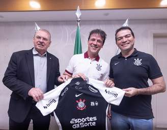 Fernando Diniz é anunciado pelo Corinthians