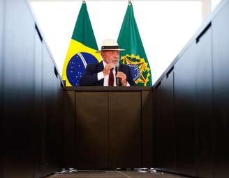 O presidente Luiz Inácio Lula da Silva durante cerimônia de assinatura do decreto de promulgação do acordo de comércio entre o Mercosul e a União Europeia (UE).