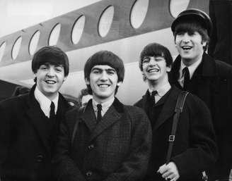 Paul McCartney, George Harrison, Ringo Starr e John Lennon em Londres, em 1964