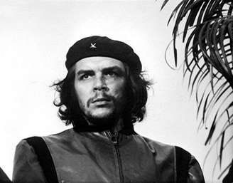 <p>Em 5 de março de 1960, o fotógrafo cubano Alberto Díaz, conhecido como Korda, captou a uma imagem do líder Ernesto Che Guevara</p>