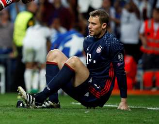 Neuer ficará dois meses em tratamento da lesão e perderá o restante do Campeonato Alemão e da Copa da Alemanha