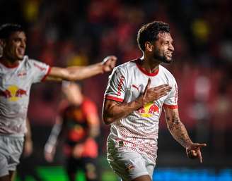 Juninho Capixaba, jogador do Red Bull Bragantino. 