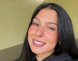 Ana Castela publicou vídeo dublando música que fala sobre amizade