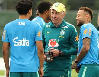 Ancelotti não repetiu ainda uma equipe em sua passagem pela seleção brasileira.