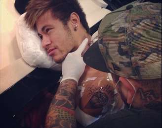 Neymar aproveita período de festas para fazer novas tatuagens