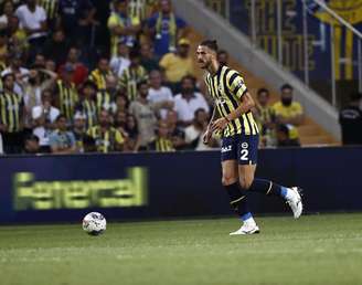 Gustavo Henrique tem início questionável na Turquia (Foto: Divulgação / Fenerbahçe)