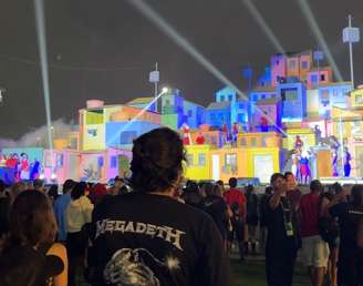 Palco com funk chama a atenção em dia de show de heavy metal no Rock in Rio