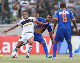 <p>Garoto Gilberto busca espaço no Botafogo</p>