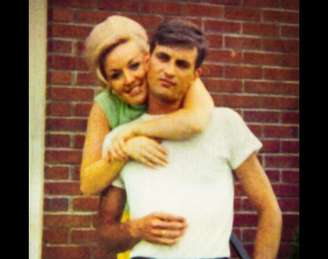 Parton e Dean na época em que se conheceram, em 1964