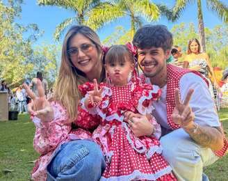 Virginia e Zé Felipe com Maria Alice, filha mais velha do casal