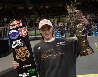 Ginwoo Onodera bateu veteranos com ‘chuva de 9’ e levou 1º título do SLS Super Crown
