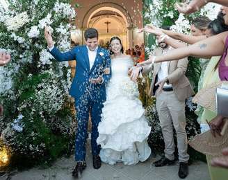 João Campos e Tabata Amaral se casam em Pernambuco