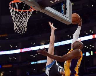 <p>Kobe Bryant fez a diferença: 33 pontos em triunfo dos Lakers contra o Minnesota</p>