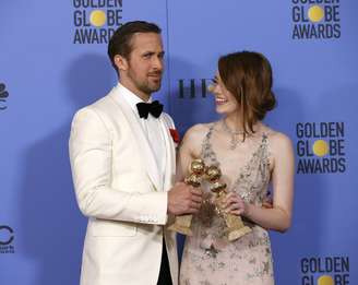 Ryan Gosling e Emma Stone protagonizam "La La Land"